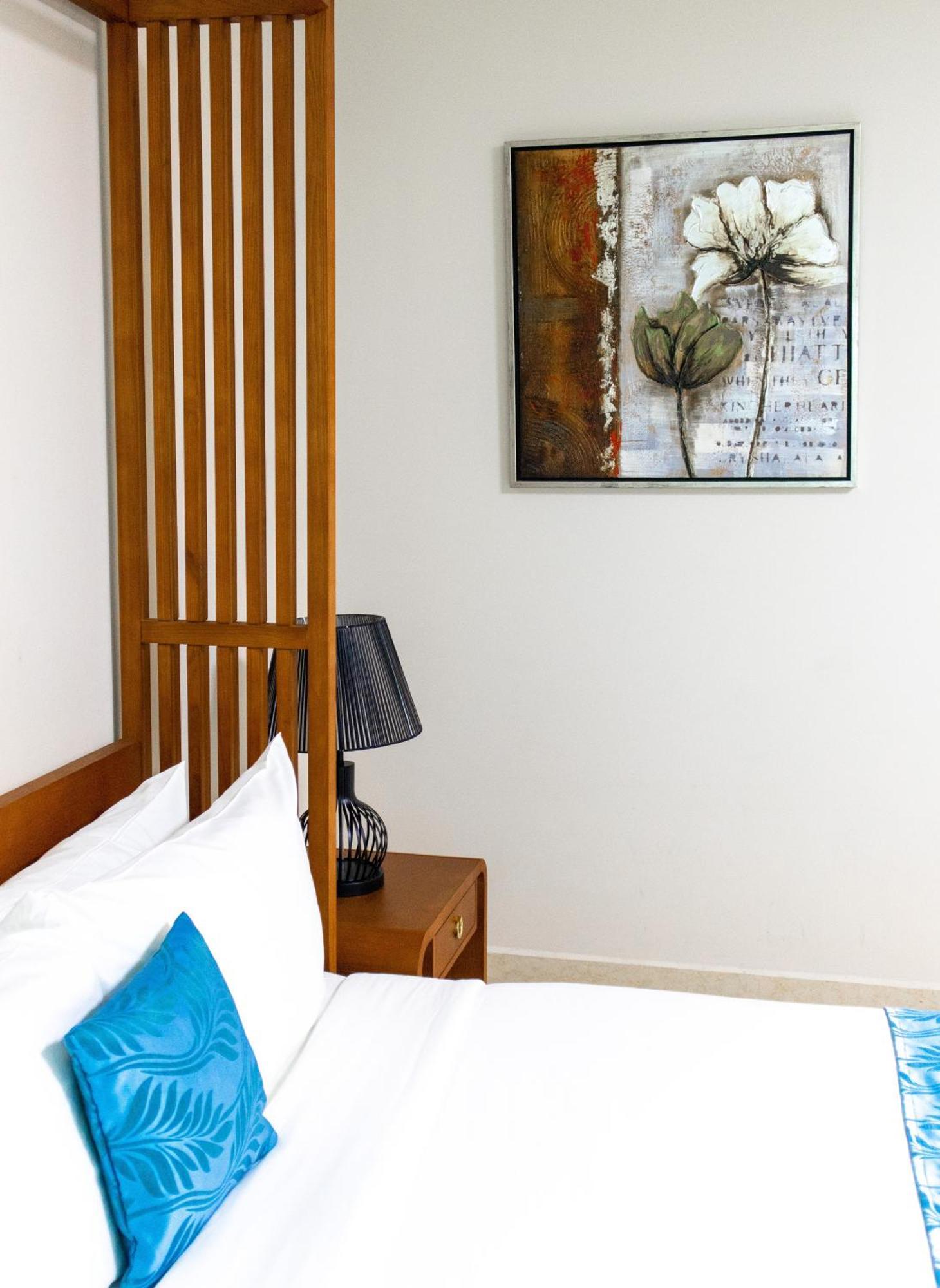 Golden Bay Belize Hotel Belize City Exterior photo